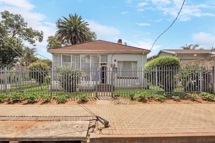 2 Bedroom Property for Sale in Westdene Gauteng