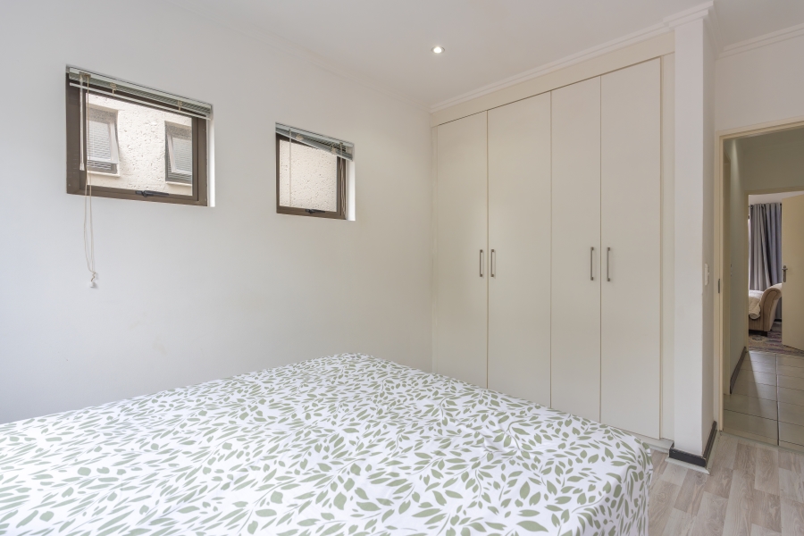 2 Bedroom Property for Sale in Sunninghill Gauteng