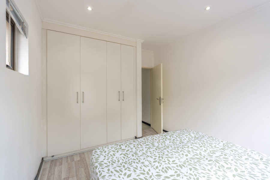 2 Bedroom Property for Sale in Sunninghill Gauteng