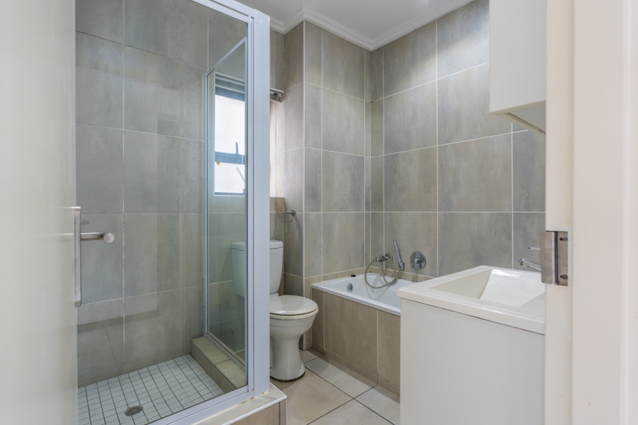 2 Bedroom Property for Sale in Sunninghill Gauteng