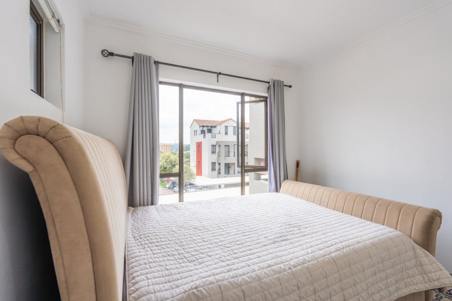 2 Bedroom Property for Sale in Sunninghill Gauteng