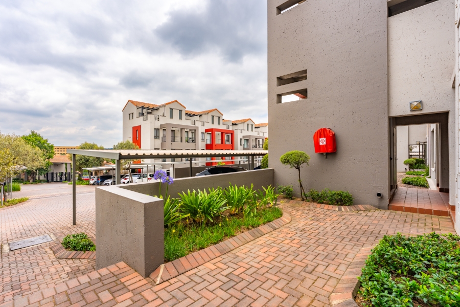 2 Bedroom Property for Sale in Sunninghill Gauteng