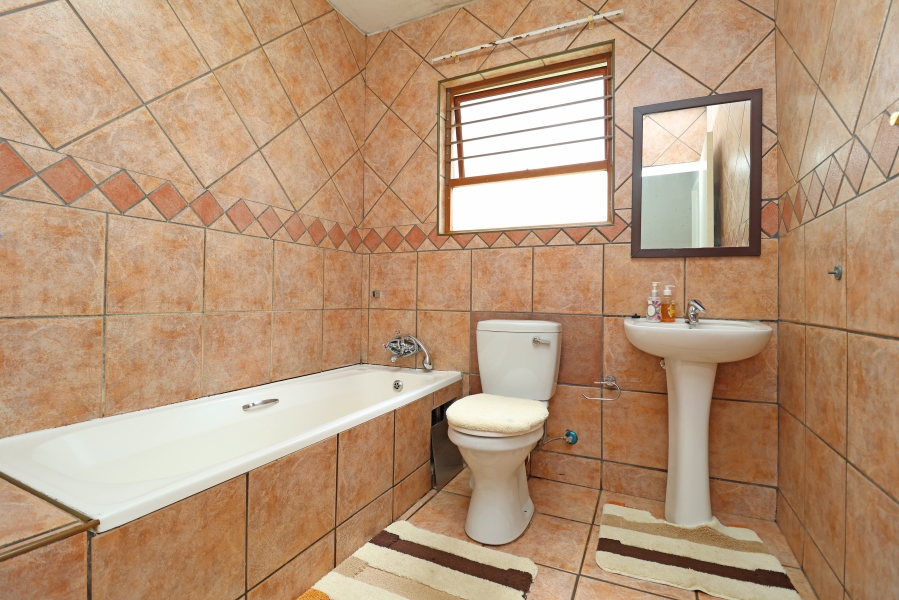 2 Bedroom Property for Sale in Sharonlea Gauteng