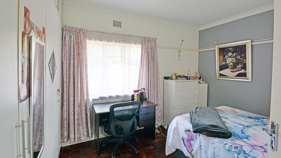 3 Bedroom Property for Sale in Rhodesfield Gauteng