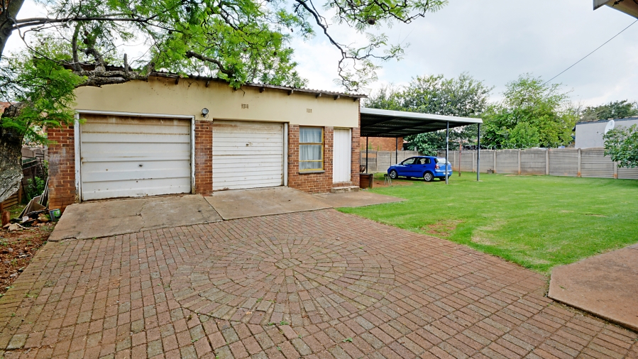 3 Bedroom Property for Sale in Rhodesfield Gauteng