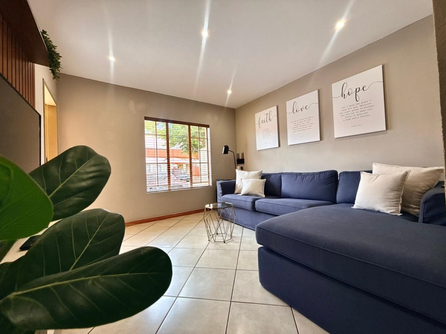 2 Bedroom Property for Sale in Monavoni Gauteng