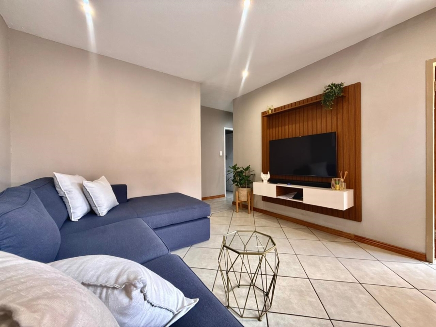 2 Bedroom Property for Sale in Monavoni Gauteng