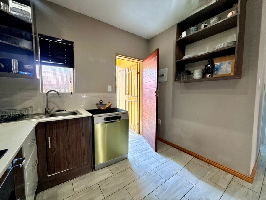 2 Bedroom Property for Sale in Monavoni Gauteng