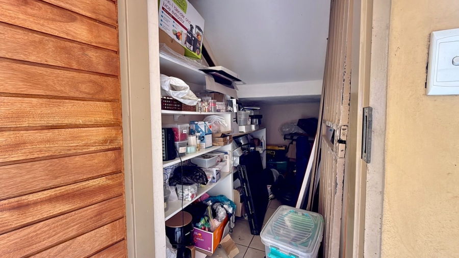 2 Bedroom Property for Sale in Monavoni Gauteng