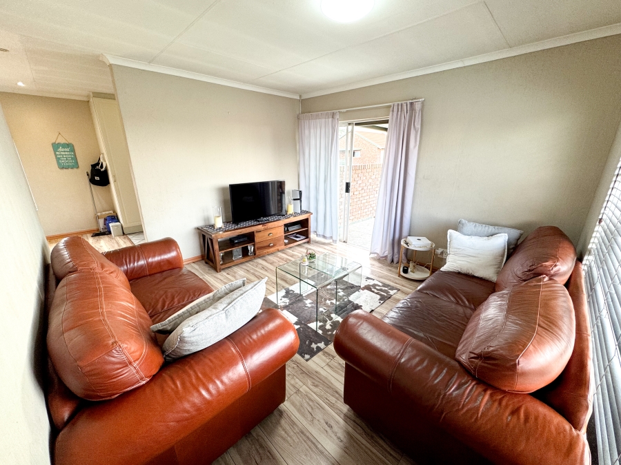 2 Bedroom Property for Sale in Wierdaglen Estate Gauteng