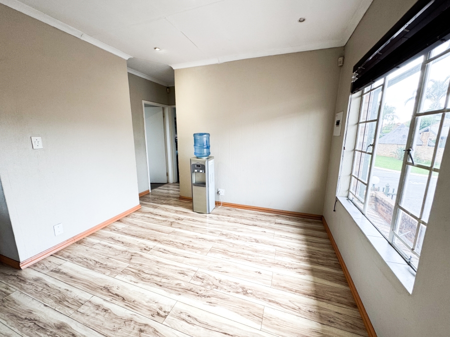 2 Bedroom Property for Sale in Wierdaglen Estate Gauteng