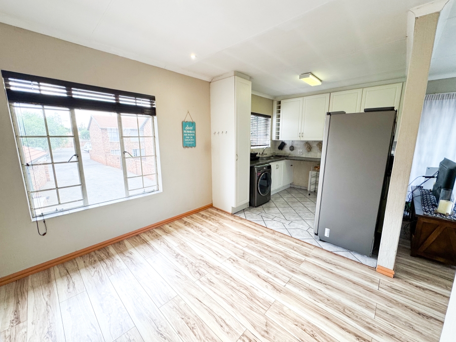 2 Bedroom Property for Sale in Wierdaglen Estate Gauteng