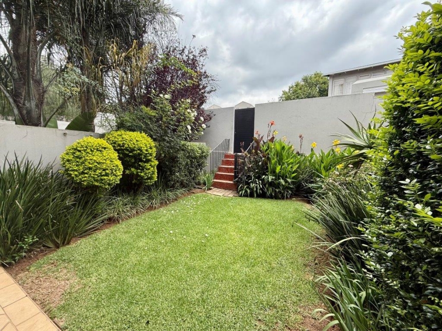 To Let 3 Bedroom Property for Rent in Atholl Gauteng