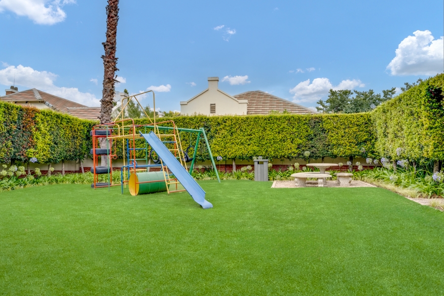 1 Bedroom Property for Sale in Lonehill Gauteng