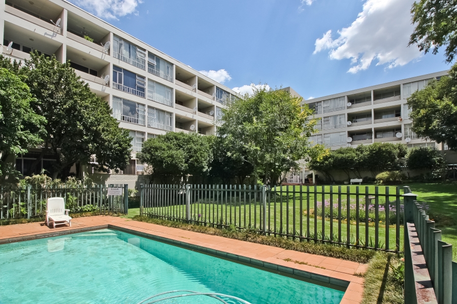 1 Bedroom Property for Sale in Illovo Gauteng