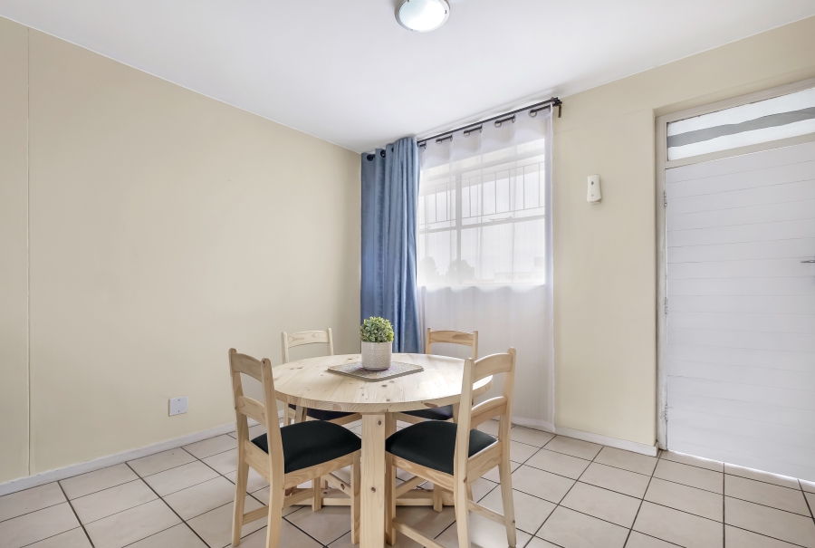 1 Bedroom Property for Sale in Illovo Gauteng