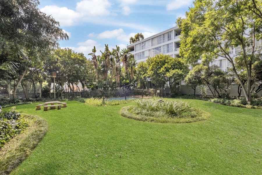 1 Bedroom Property for Sale in Illovo Gauteng