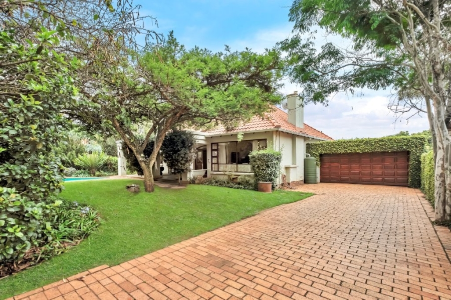 4 Bedroom Property for Sale in Linden Gauteng