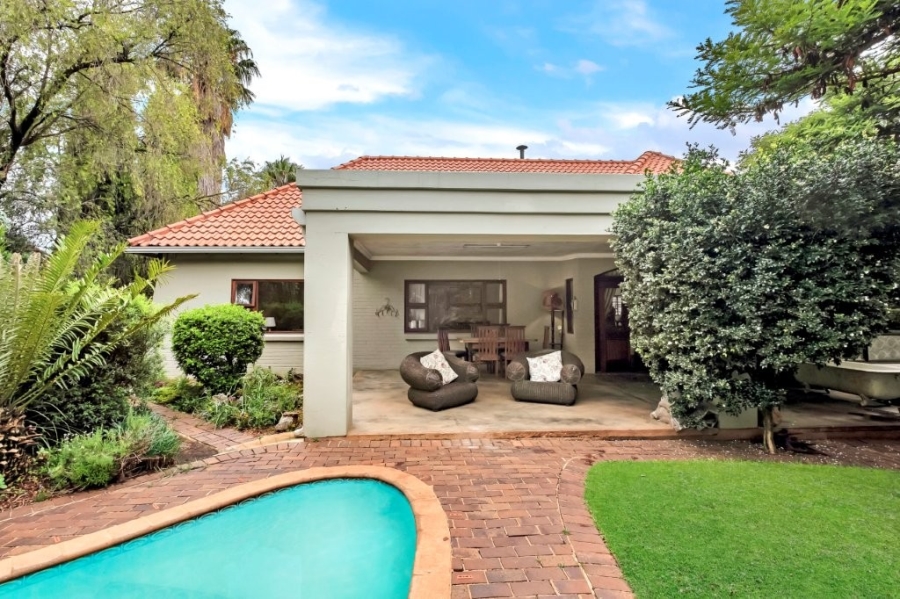 4 Bedroom Property for Sale in Linden Gauteng