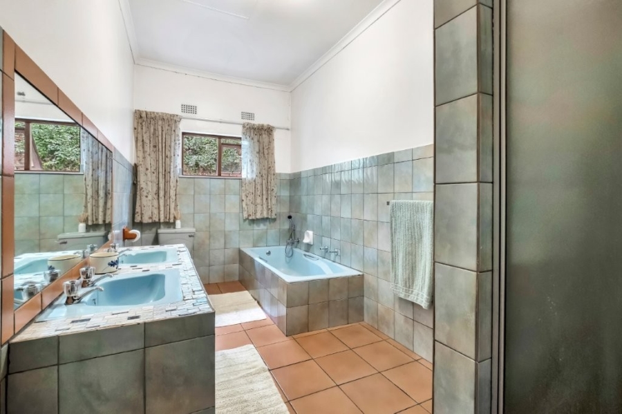 4 Bedroom Property for Sale in Linden Gauteng