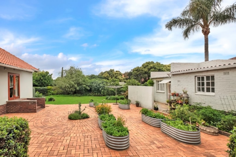 4 Bedroom Property for Sale in Linden Gauteng