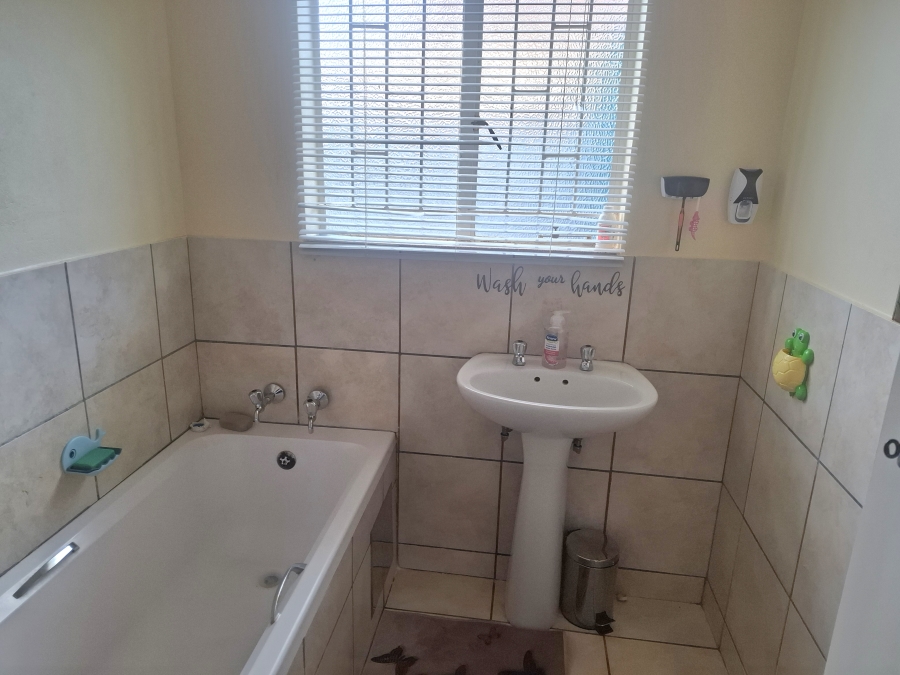 3 Bedroom Property for Sale in Glen Harvie Gauteng