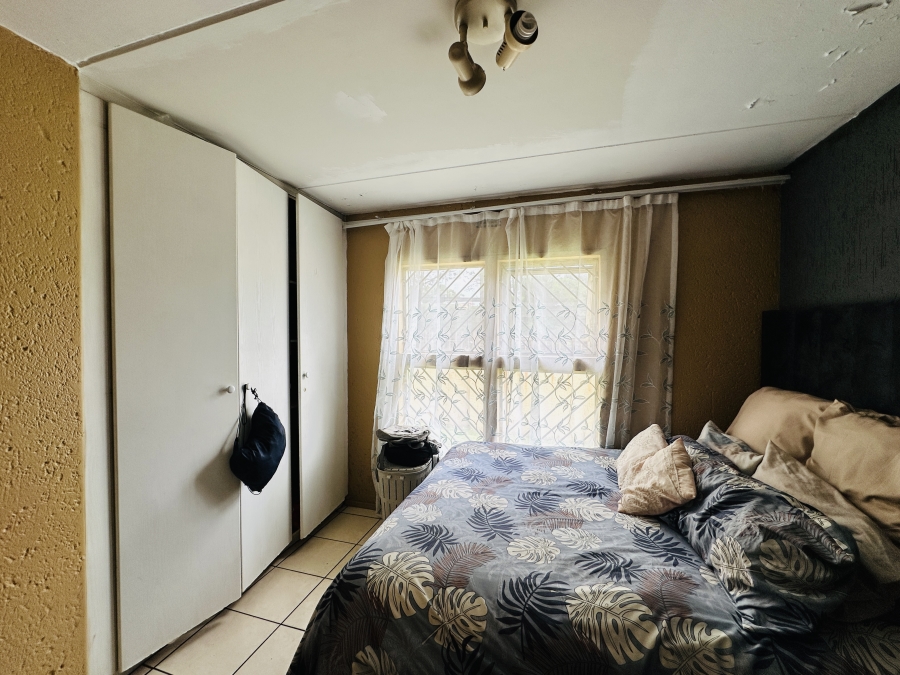 2 Bedroom Property for Sale in Meredale Gauteng