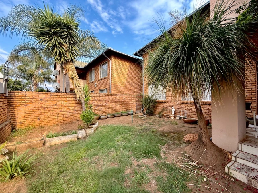2 Bedroom Property for Sale in Amberfield Gauteng