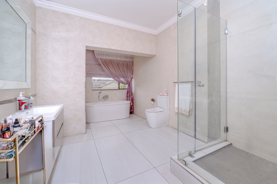 4 Bedroom Property for Sale in Dainfern Valley Gauteng