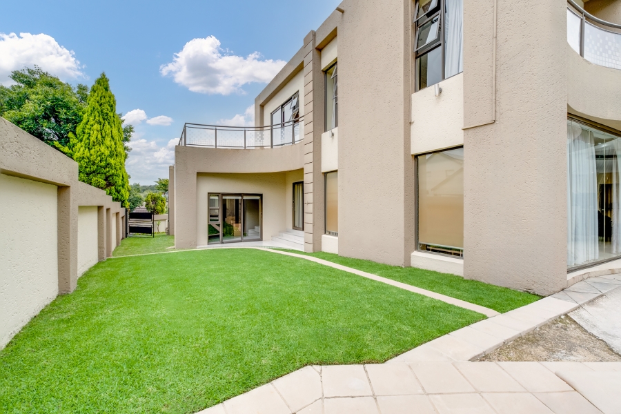 4 Bedroom Property for Sale in Dainfern Valley Gauteng