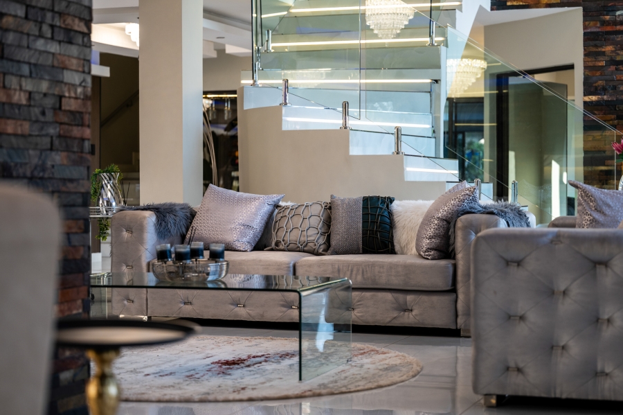 6 Bedroom Property for Sale in Cornwall Hill Gauteng