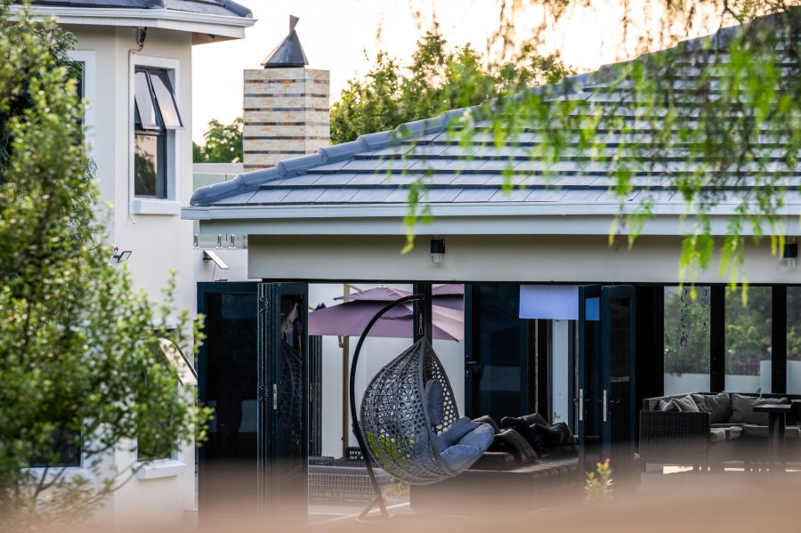 6 Bedroom Property for Sale in Cornwall Hill Gauteng