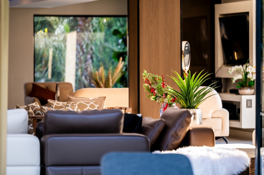 6 Bedroom Property for Sale in Cornwall Hill Gauteng