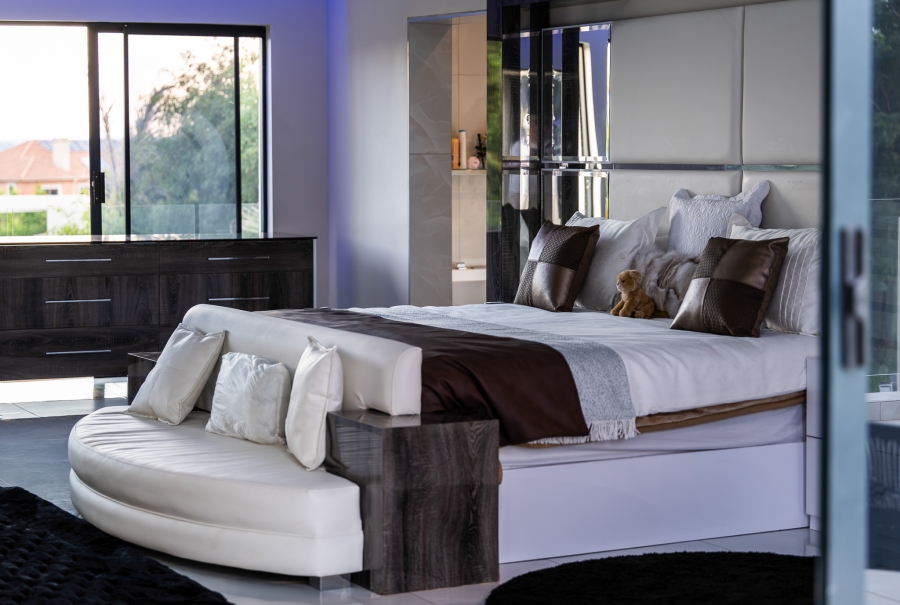 6 Bedroom Property for Sale in Cornwall Hill Gauteng