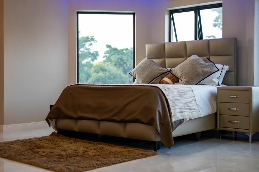 6 Bedroom Property for Sale in Cornwall Hill Gauteng