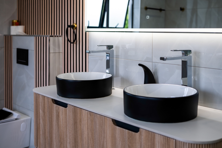 6 Bedroom Property for Sale in Cornwall Hill Gauteng