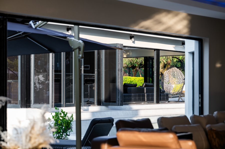 6 Bedroom Property for Sale in Cornwall Hill Gauteng