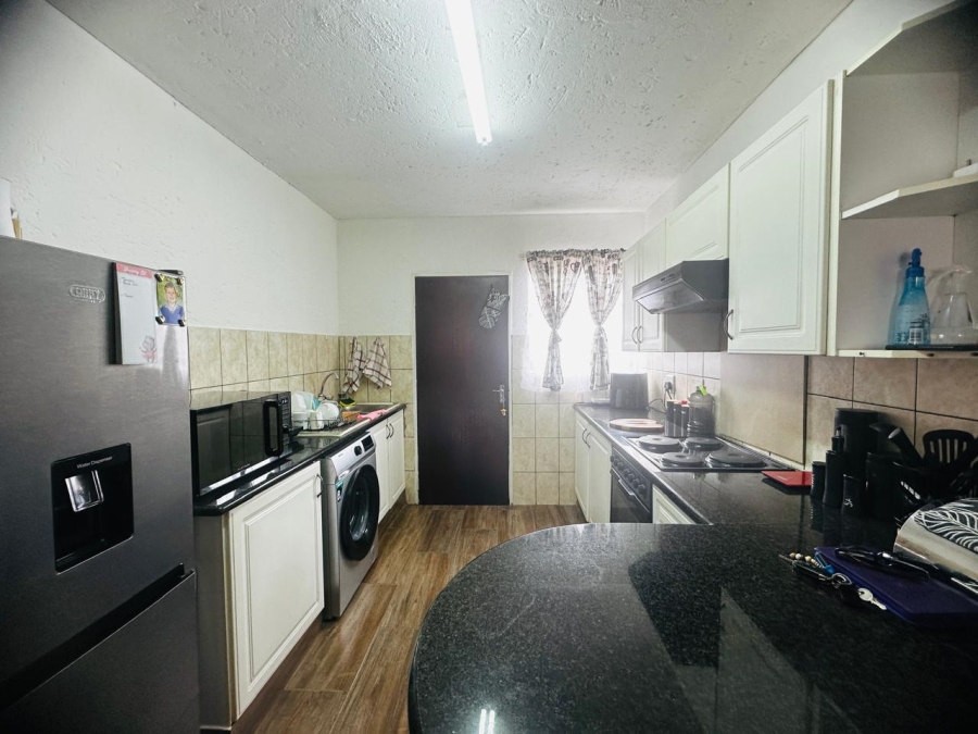 To Let 2 Bedroom Property for Rent in Kenleaf Gauteng