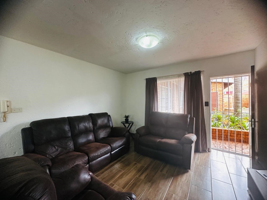 To Let 2 Bedroom Property for Rent in Kenleaf Gauteng