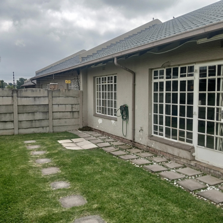2 Bedroom Property for Sale in Lilianton Gauteng