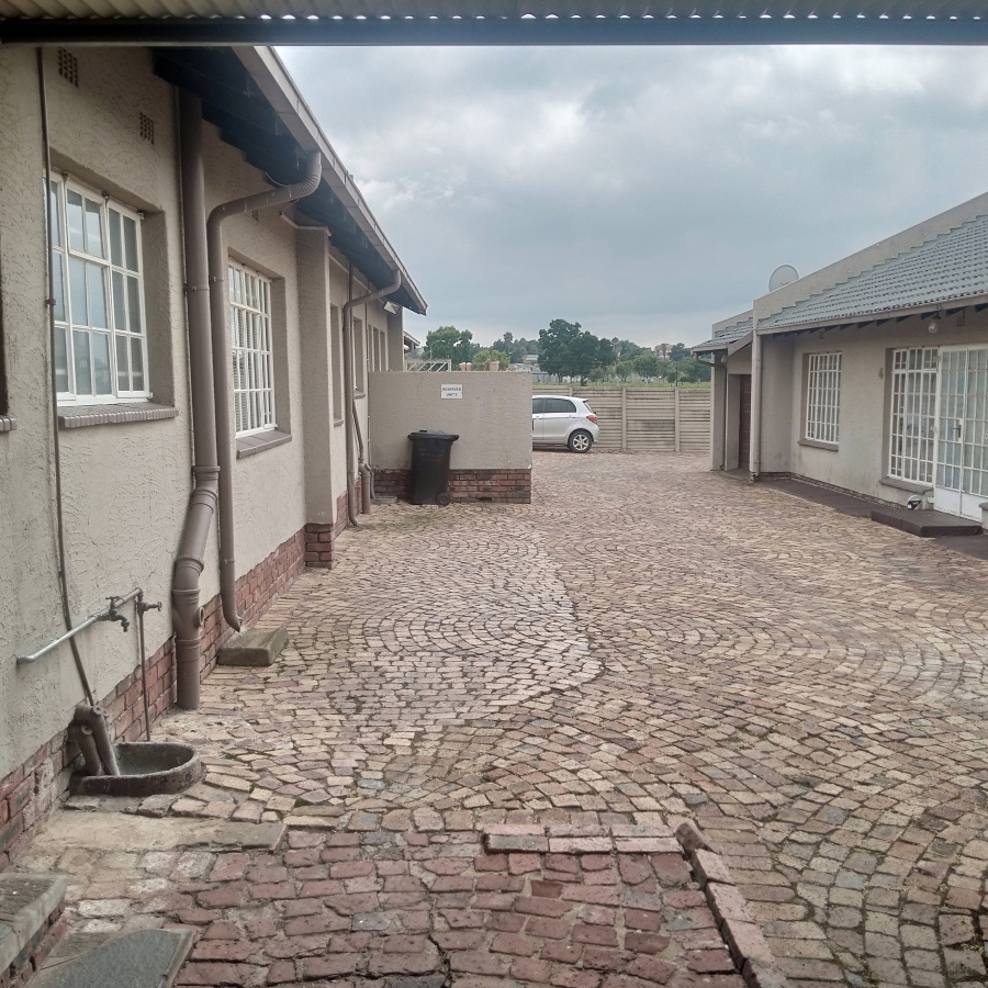 2 Bedroom Property for Sale in Lilianton Gauteng