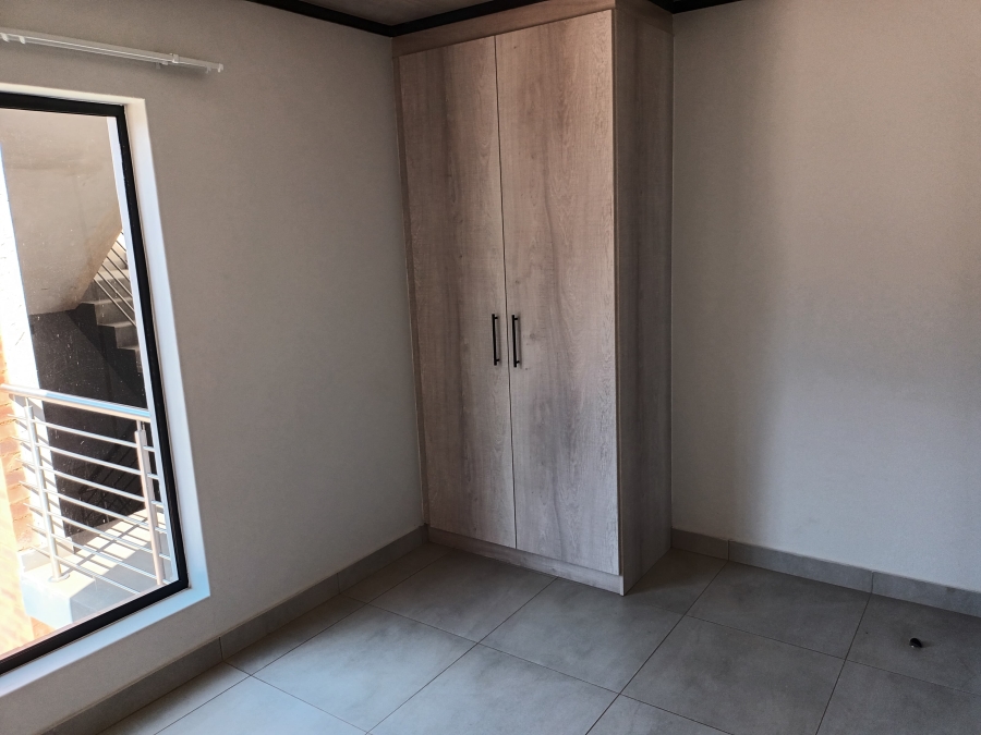 To Let 2 Bedroom Property for Rent in Olympus AH Gauteng