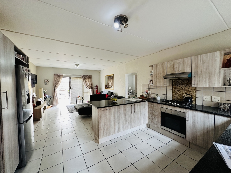 2 Bedroom Property for Sale in Albemarle Gauteng