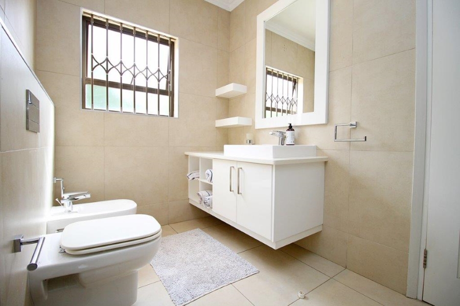 To Let 5 Bedroom Property for Rent in Atholl Gauteng