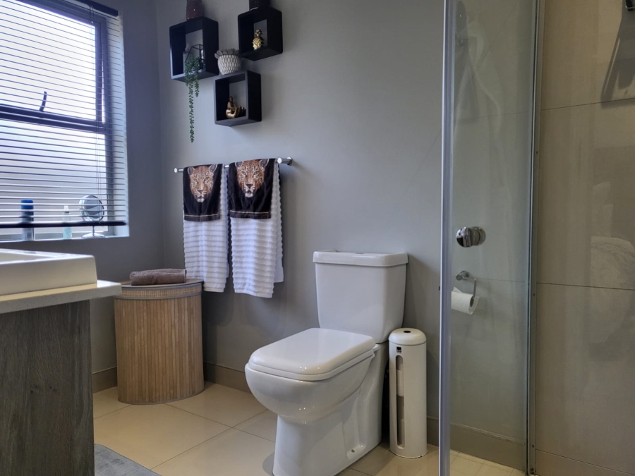 3 Bedroom Property for Sale in Broadacres Gauteng