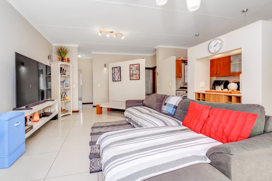 2 Bedroom Property for Sale in Beverley Gauteng