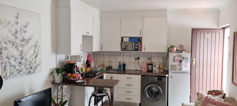 To Let 1 Bedroom Property for Rent in Craighall Park Gauteng