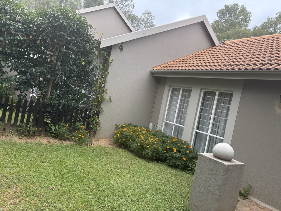To Let 2 Bedroom Property for Rent in Douglasdale Gauteng