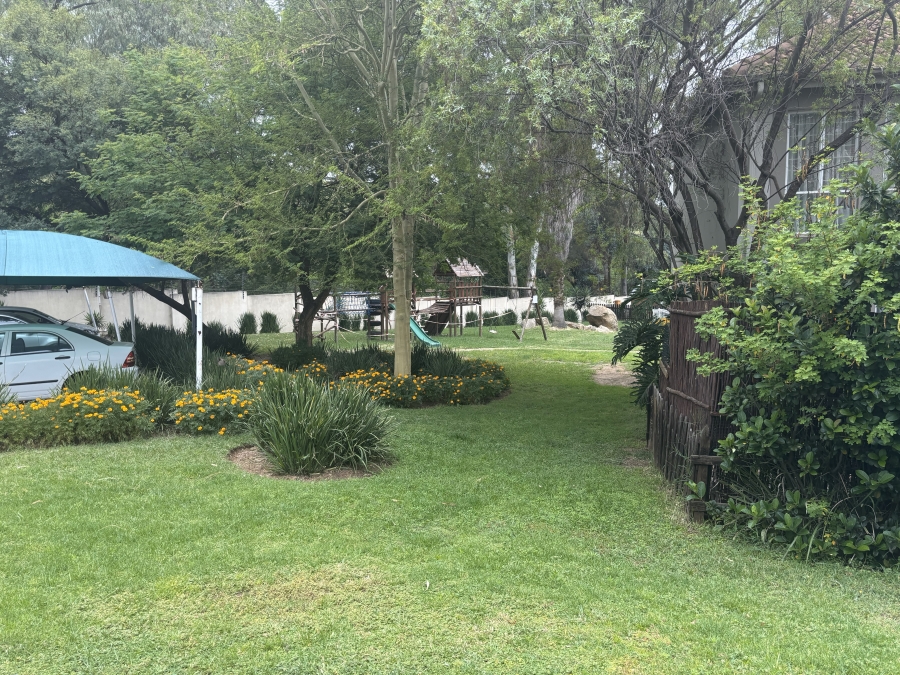 To Let 2 Bedroom Property for Rent in Douglasdale Gauteng