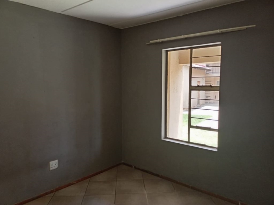 2 Bedroom Property for Sale in Albertsdal Gauteng